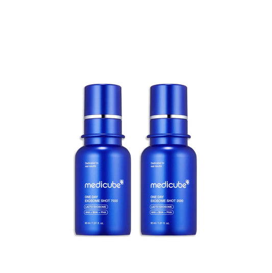 Two blue bottles of medicube Oneday Exosome Shot 7500 30ml 2pcs skincare serum with white text and silver accents on a white background