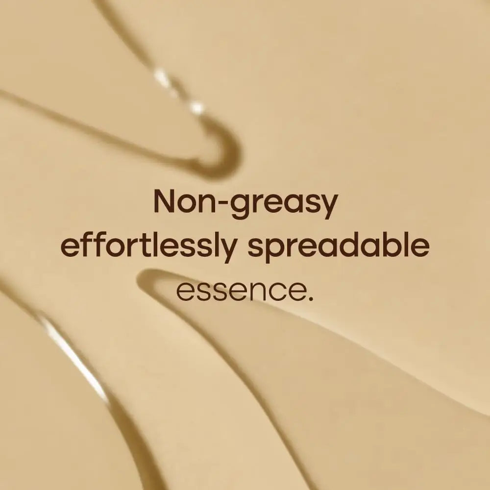 Text on beige background stating "Non-greasy effortlessly spreadable essence" promoting the smooth texture of PURITO Galacto Niacin 97 Power Essence 60ml.