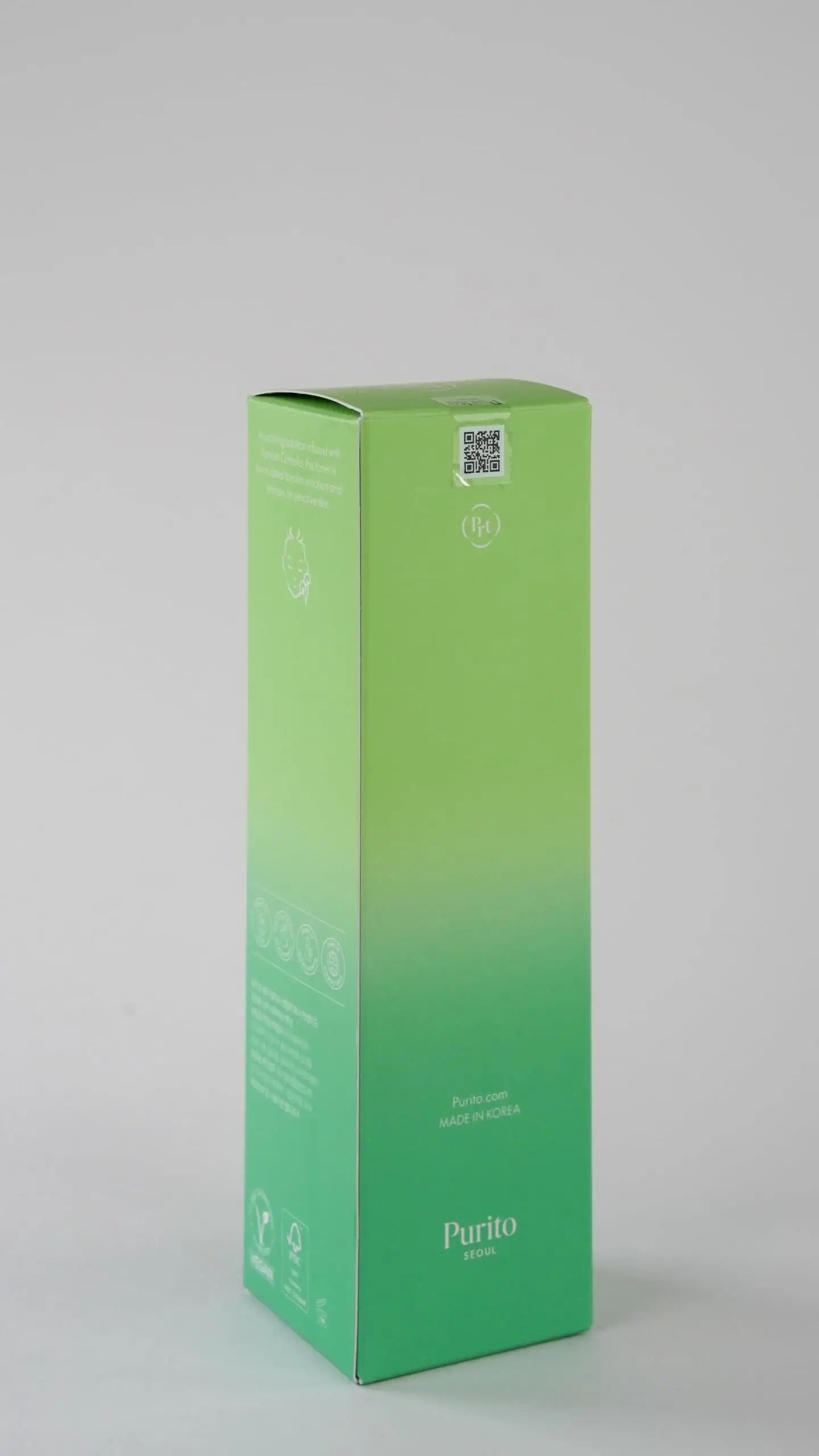 Packaging box of PURITO Seoul Wonder Releaf Centella Toner Unscented in green gradient tones with product details and Made in Korea label.